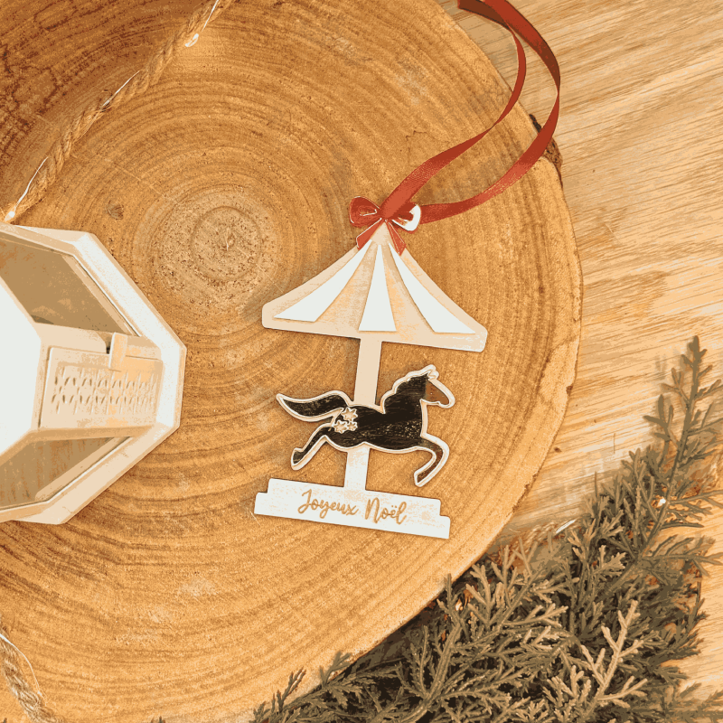 Suspension Carrousel bois et acrylique