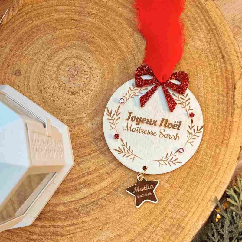 Boule de Noël “Joyeux Noël” personnalisée – Bois & Acrylique
